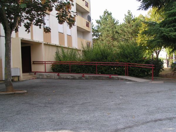 spgm-1.4.7/gal/Galeries/pepete/Poitiers/spot 12.JPG